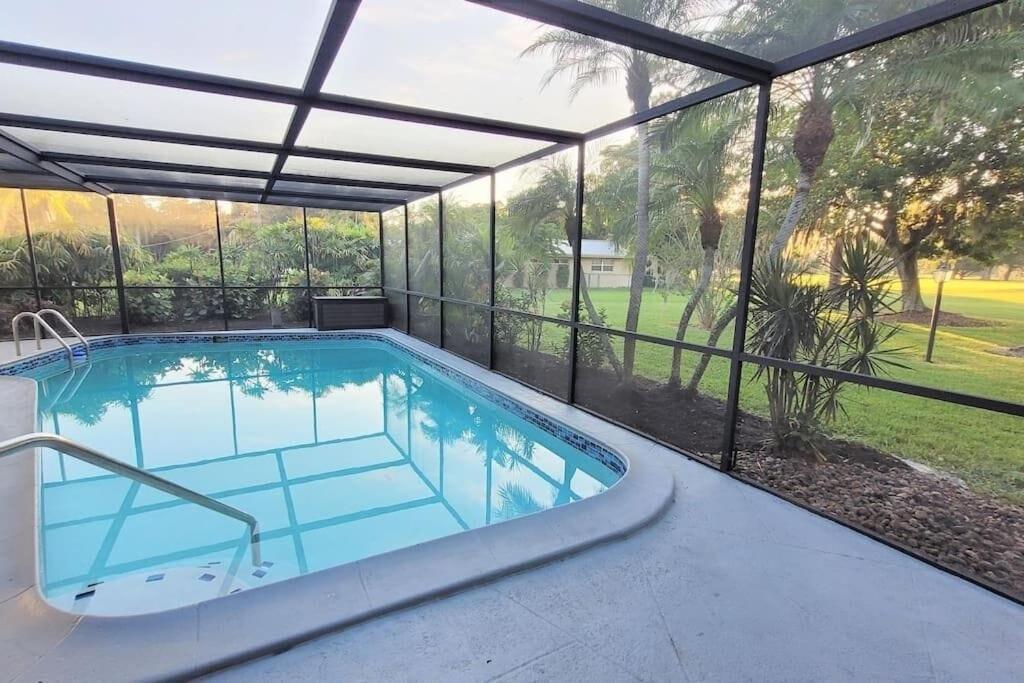 Remodeled 4Br Pool Home / Golf View/Near Beaches Sarasota Exterior photo